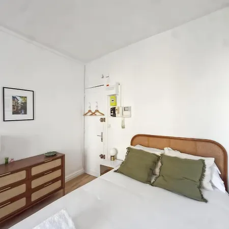 Chic Et Renove Pres Du Canal Saint Martin Apartment Paris